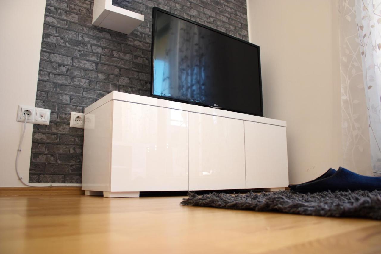 Studio Apartman Miljacka 13 ซาราเยโว ภายนอก รูปภาพ