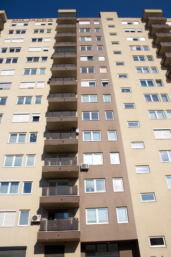 Studio Apartman Miljacka 13 ซาราเยโว ภายนอก รูปภาพ